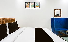 Hotel O Triom Inn